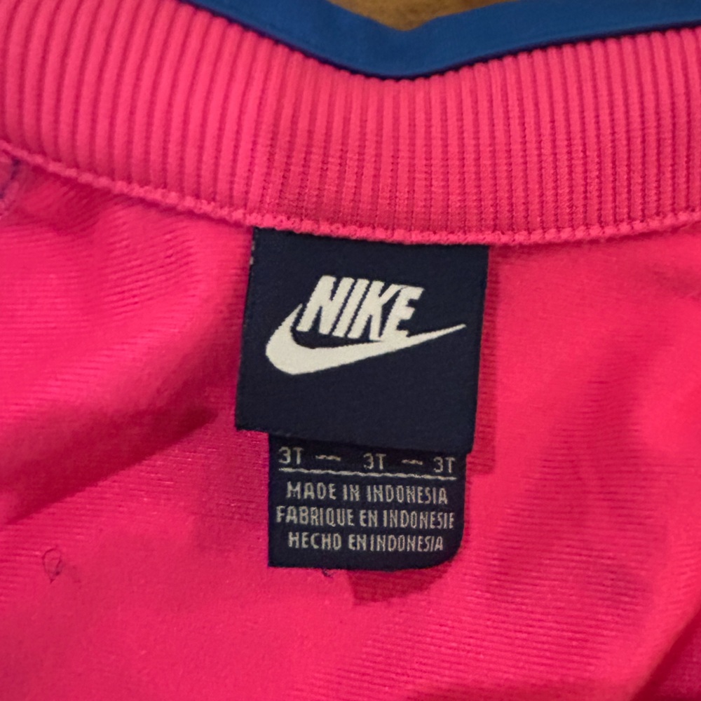 Nike Hot Pink Zip Up Jacket with Navy Logo Tag - Size 3T - Picture 4 of 6